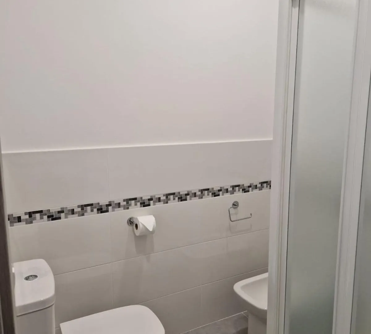 B&B Sei Palme Aeroporto di Catania Fontana Rossa