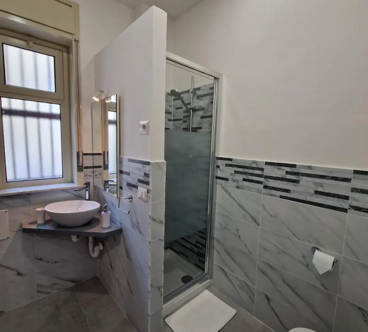 Bed & Breakfast B&B Sei Palme Aeroporto di Catania Fontana Rossa