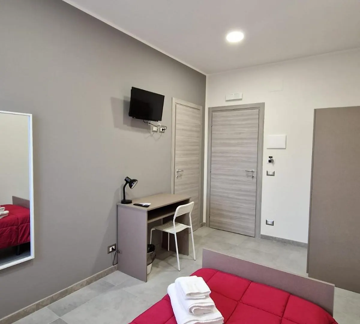 Bed & Breakfast B&B Sei Palme Aeroporto di Catania Fontana Rossa
